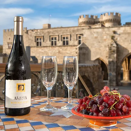 Nikos Takis Fashion Boutique 4*