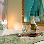 Nikos Takis Fashion Boutique Hotel 4*