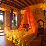 Nikos Takis Fashion Boutique Hotel