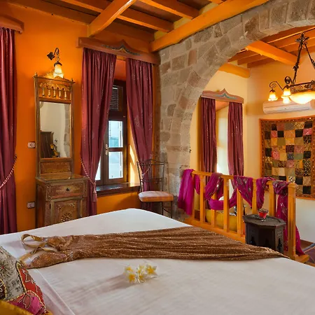 Nikos Takis Fashion Boutique Hotel 4*