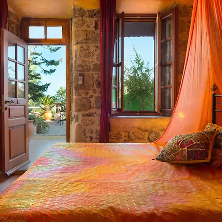 Hotell Nikos Takis Fashion Boutique 4*