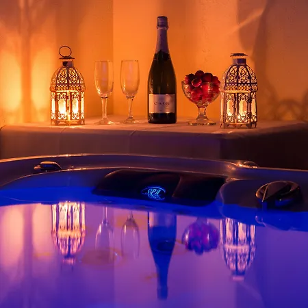 Hotell Nikos Takis Fashion Boutique 4*