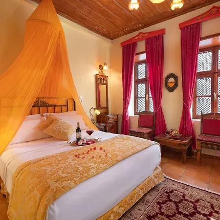 Nikos Takis Fashion Boutique 4*