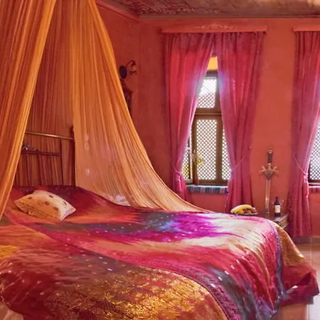 Nikos Takis Fashion Boutique 4*
