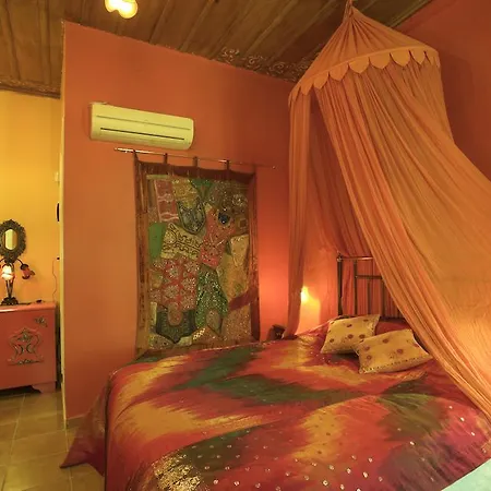 Nikos Takis Fashion Boutique Hotell