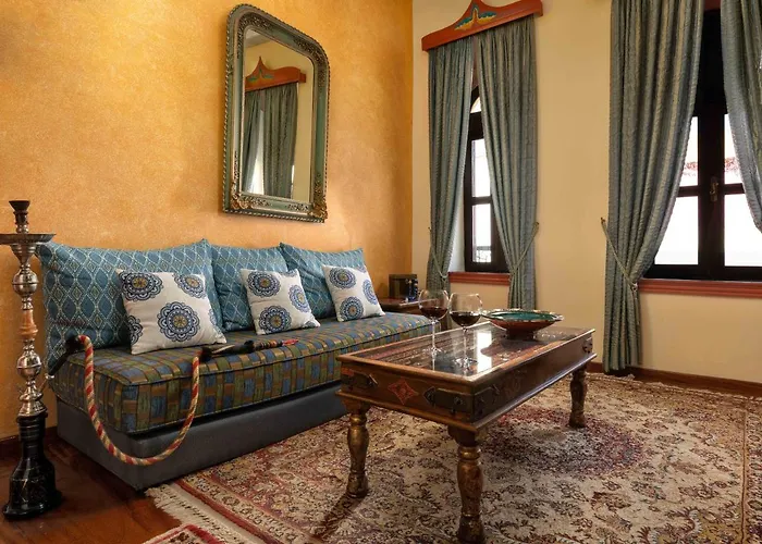 Nikos Takis Fashion Boutique Otel 4*