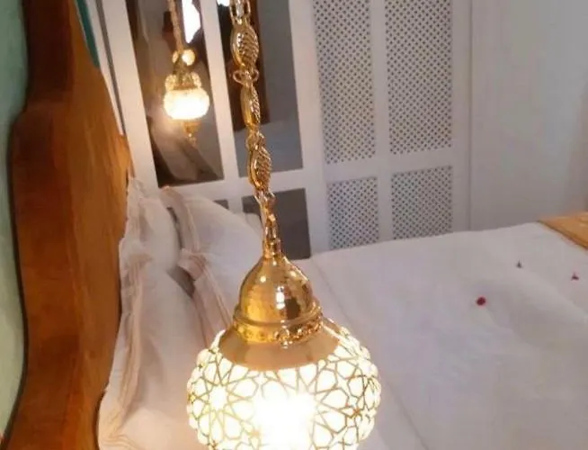 Nikos Takis Fashion Boutique Otel 4*