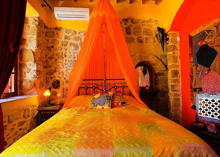 Nikos Takis Fashion Boutique ホテル 4*