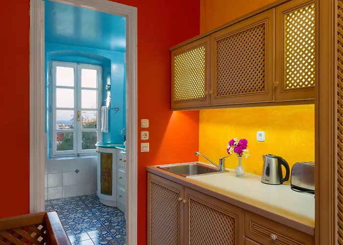 Nikos Takis Fashion Boutique 4*