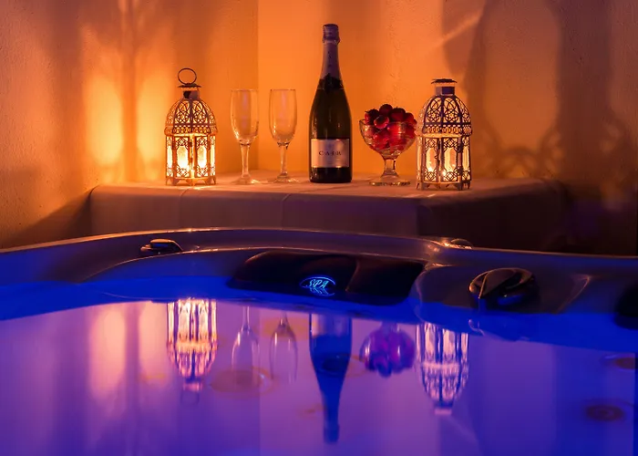 Otel Nikos Takis Fashion Boutique 4*