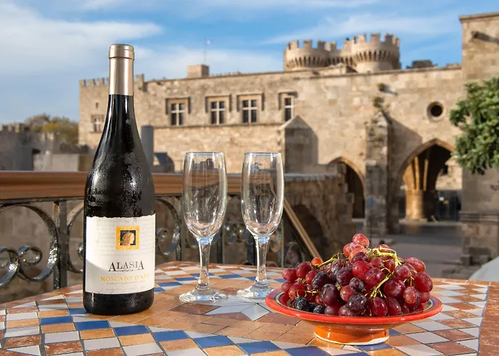 Nikos Takis Fashion Boutique 4*