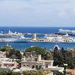 Szálloda Nikos Takis Fashion Boutique