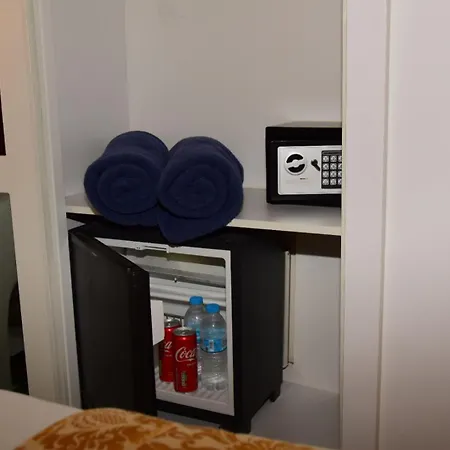 Hotell Nikos Takis Fashion Boutique 4*