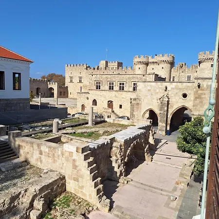 Nikos Takis Fashion Boutique Szálloda