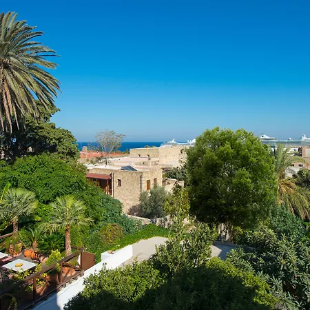 酒店 Nikos Takis Fashion Boutique